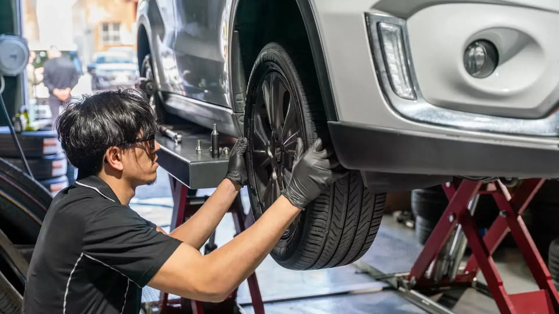9 Best MaxTraq Alternatives for Tire Shops in 2026 (Rent vs Own)